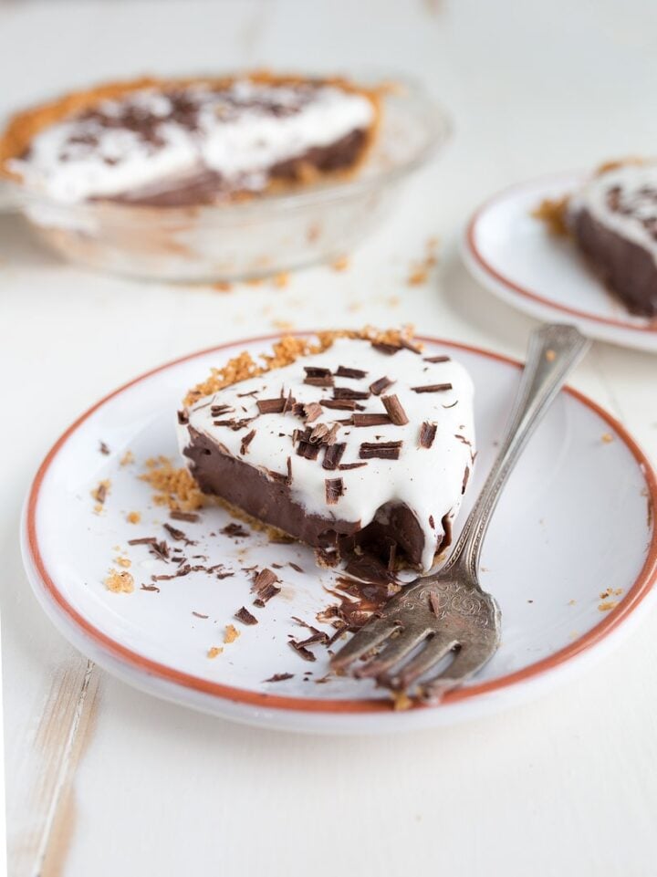 Chocolate Cream Pie Recipe with Graham Cracker Crust | Dessert for Two