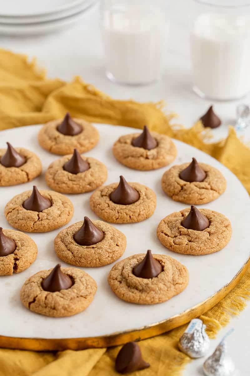 peanut-butter-blossom-cookies