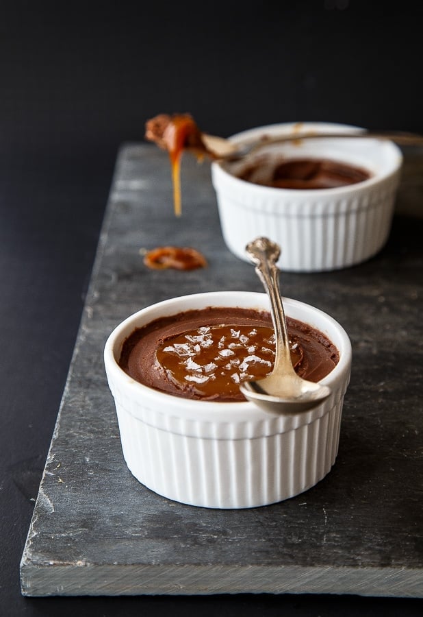 3 ingredient no-bake chocolate cheesecake for two with salted caramel sauce