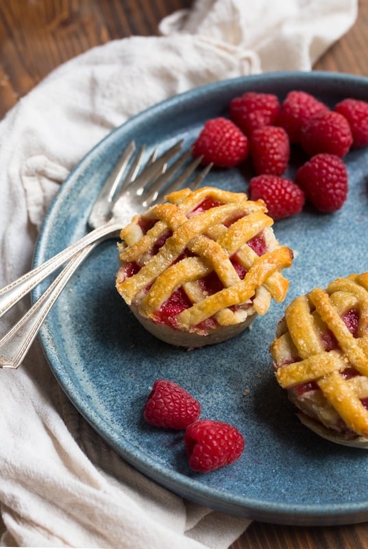 fresh-raspberry-pie-mini-raspberry-pies-11