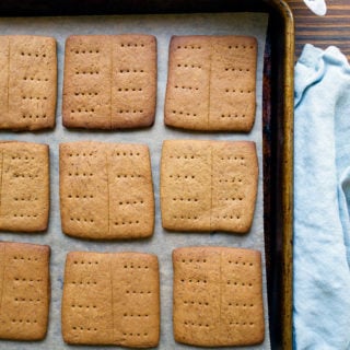 Homemade healthy graham crackers made with unrefined sugars only!