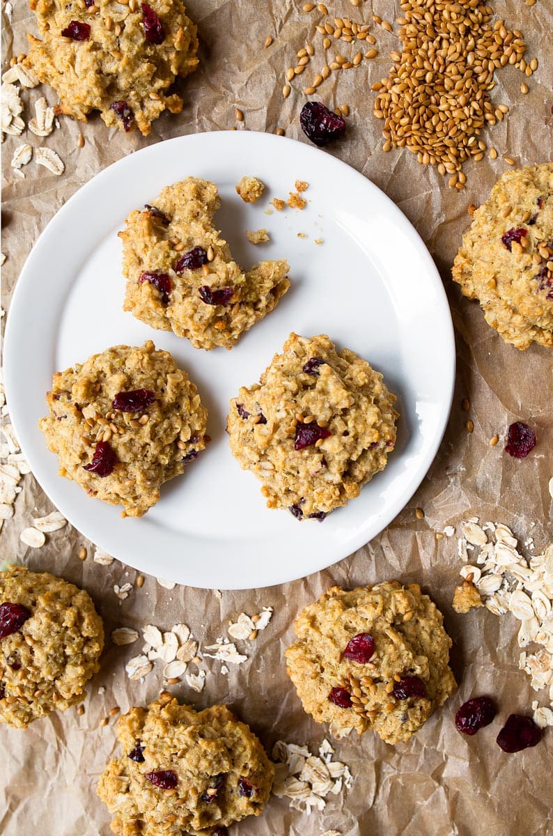Healthy quinoa cookies naturally sweetened with honey. Made with flax, oats and quinoa!