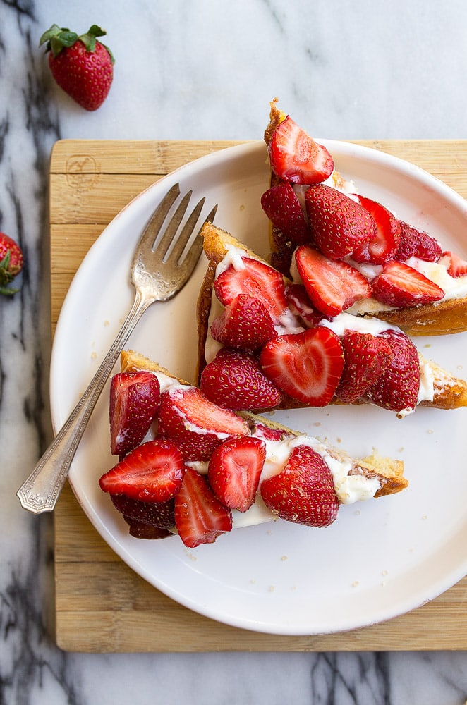 Strawberry toast: Cheesecake Toast recipe with Strawberries 