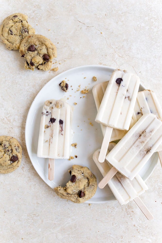 Milk and Cookies Popsicles. Easy popsicles for kids!