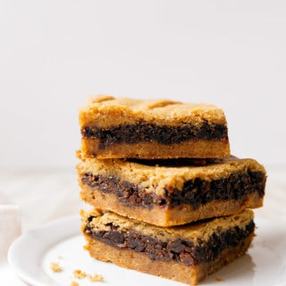 Homemade Fig Newtons Recipe: better than store-bought. Made with whole wheat flour and dried figs, these are a healthy kid friendly snacks and healthy cookies.
