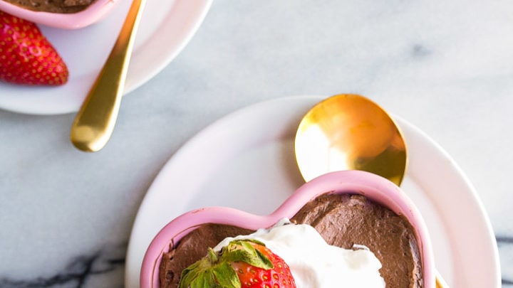 5 Minute Chocolate Mousse for Two. Valentine's Day Dessert for Two is this easy chocolate mousse for two. Best Valentine's Day chocolate dessert ideas. Easy mousse recipe: just melted chocolate chips, heavy cream and 1 egg yolk.