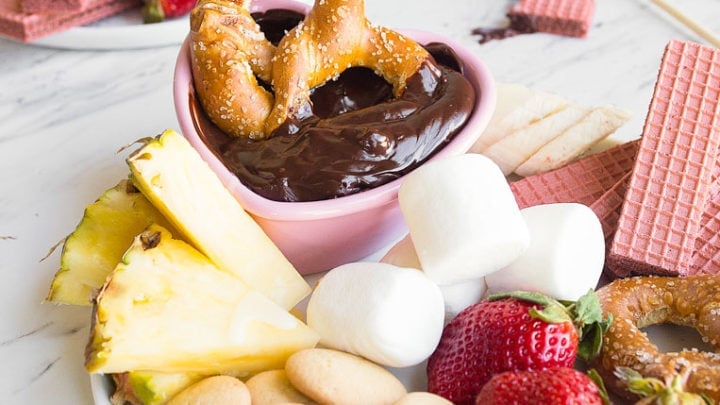 Easy Chocolate Fondue for Two. Perfect chocolate fondue made with just two ingredients. Perfect Valentine's Day dessert for two. Valentines Day chocolate desserts for two.