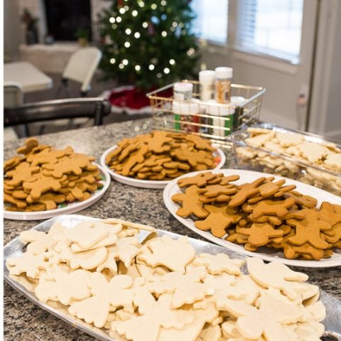https://www.dessertfortwo.com/wp-content/uploads/2018/12/how-to-host-a-cookie-decorating-party-13-480x480.jpg