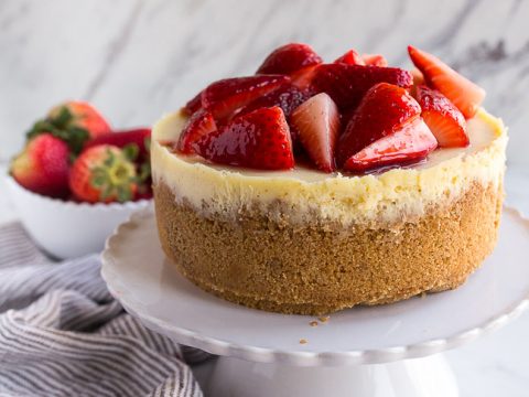 https://www.dessertfortwo.com/wp-content/uploads/2019/04/instant-pot-cheesecake-5-480x360.jpg