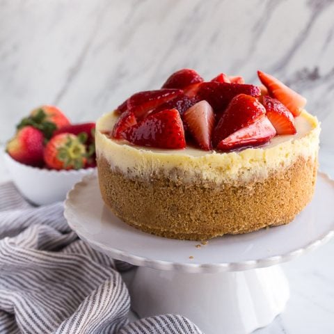 https://www.dessertfortwo.com/wp-content/uploads/2019/04/instant-pot-cheesecake-5-480x480.jpg