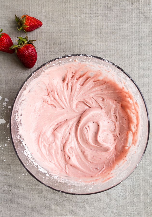 strawberry cream cheese frosting