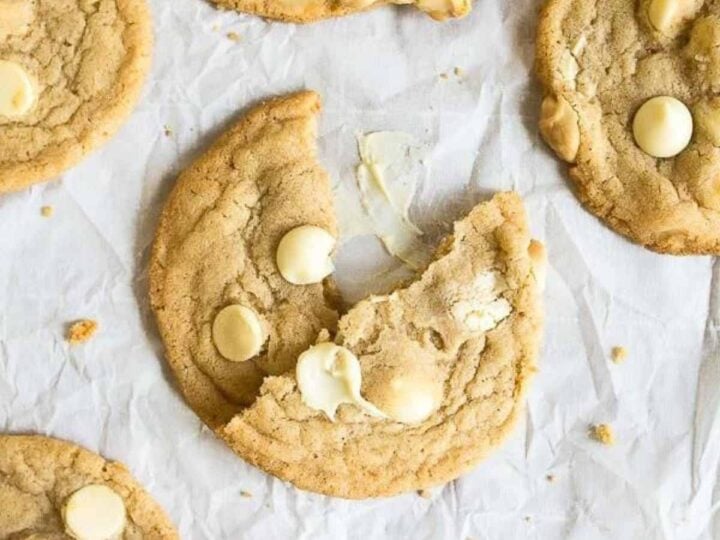 Easy and Tasty White Chocolate Sugar Cookies